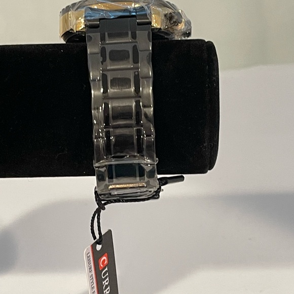 Curren Men Stainless Steel Chronograph Quartz Watch. Color Black/Gold. - Picture 7 of 11